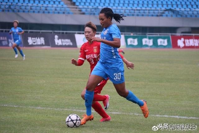 欧冠-弗拉霍维奇双响孔塞桑破门 尤文3-2莱比锡